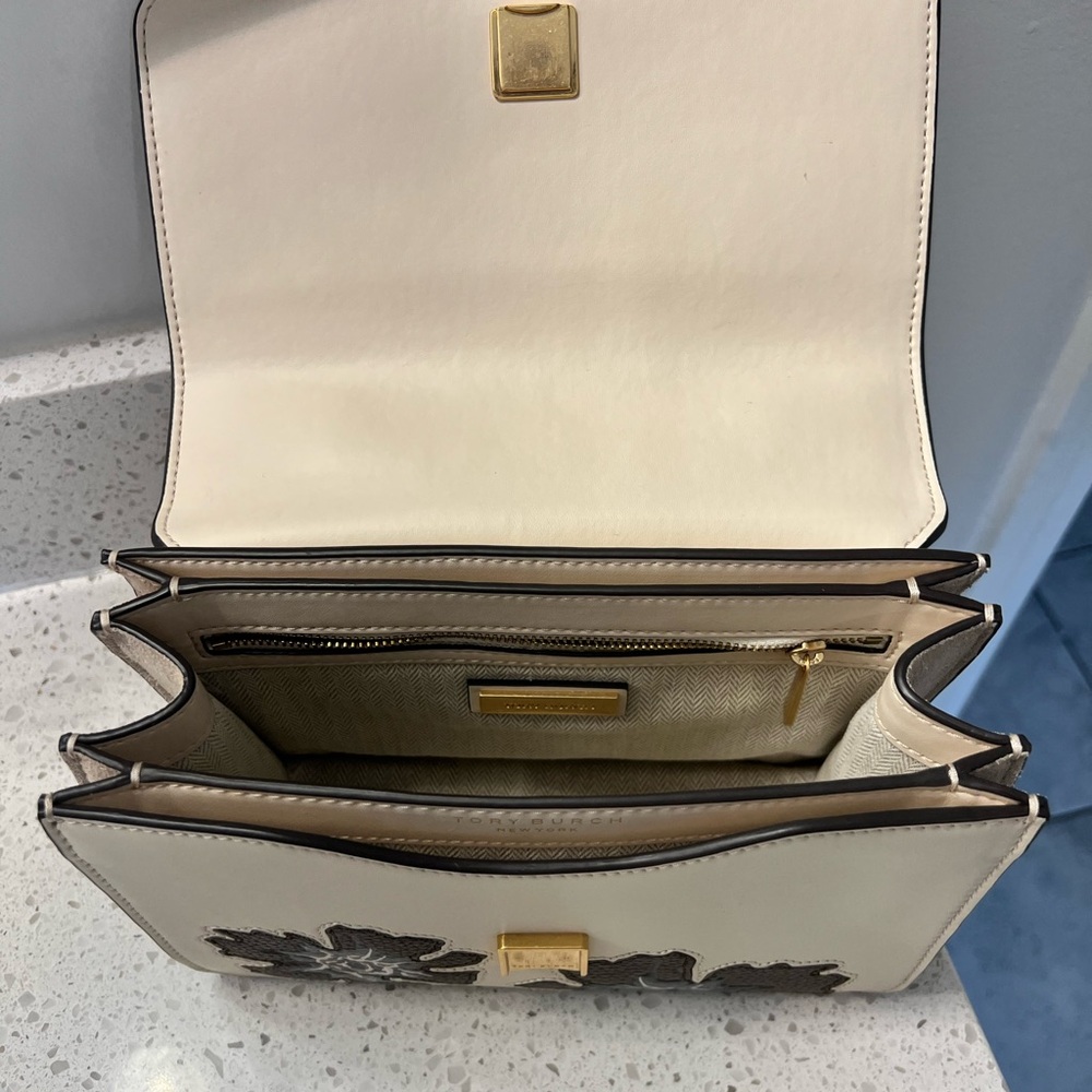 Tory Burch Cream and Brown Floral Crossbody Bag set with card holder - Picture 9 of 13